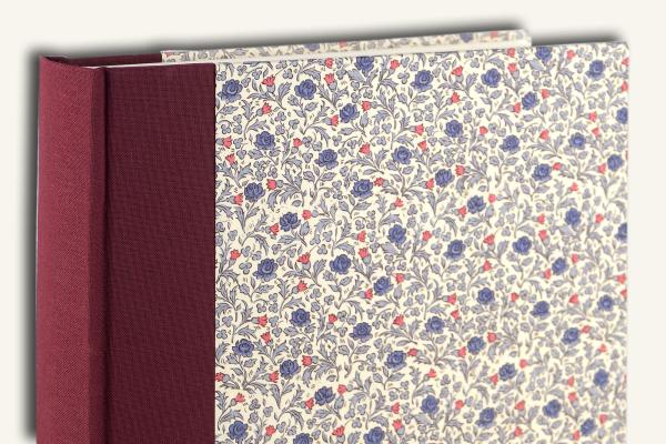 Photoalbum burgundy with little roses